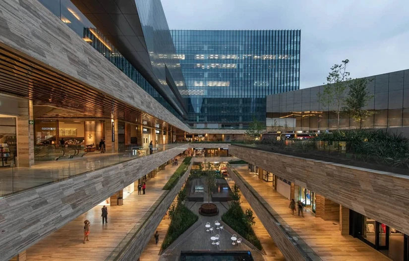 Esta plaza alberga tiendas de las marcas más exclusivas del mundo. Foto: Cortesía