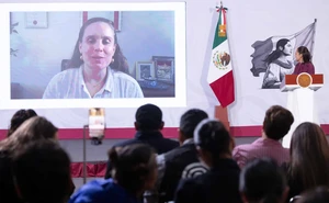 Sheinbaum escuchó a científicos y anunció una decisión que podría cambiar el uso de celulares en las escuelas