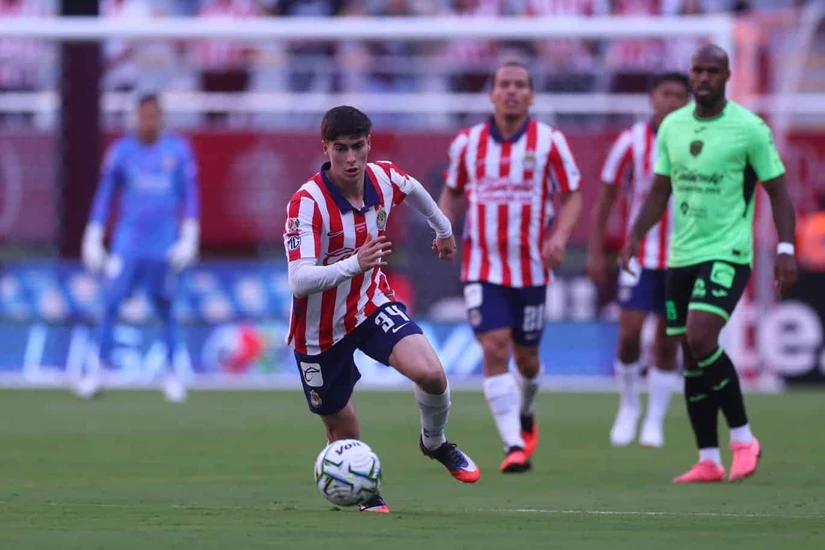 Armando “La Hormiga” González el segundo jugador más valioso de la Liga MX. Foto: Chivas