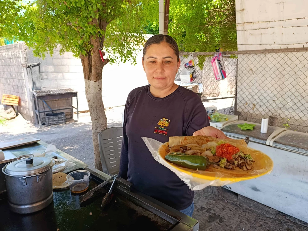 El homenaje de Indra y su taquer&iacute;a a la perrita La G&uuml;era que se gan&oacute; el cari&ntilde;o de todos en "la Internacional", en Lim&oacute;n de los Ramos