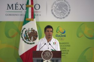 Photo during the flag of Mexican athletes participating in the Olympic Games Rio 2016 , in Los Pinos , in the photo: Foto durante el abanderamiento de los atletas mexicanos que participaran en los Juegos Olimpicos de Rio 2016, en los Pinos, en la foto: Juan Ignacio Reyes nadador paralimpico 21/07/2016/MEXSPORT/Osvaldo Aguilar.