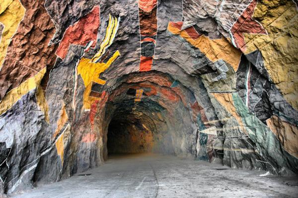 Mural rupestre en tunel de Choix