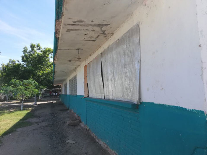escuela deteriorada de Villa Juárez