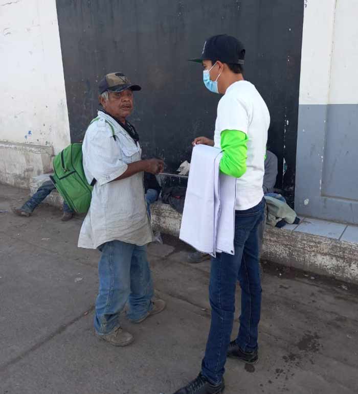 regalan Tacos a personas sin hogar