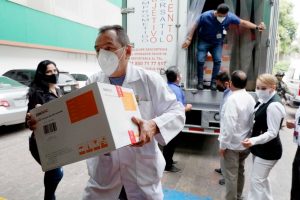Vacunas Azrtra Zeneca arriban a Sinaloa para aplicarse en la zona urbana de Mazatlán.