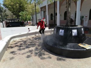 Protección Civil sanitiza paraderos de camiones y espacios públicos de Culiacán