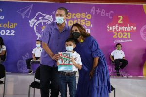Regresan 135 mil escolares a clases presenciales en Sinaloa