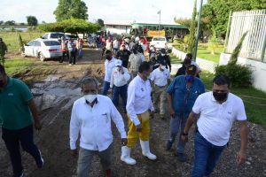 Estrada Ferreiro en comunidades afectadas por "Nora" en Eldorado