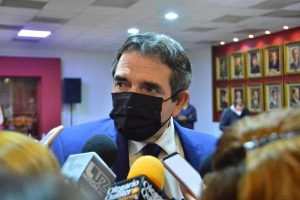 Renovarán contrato a trabajadores de hospitales en Sinaloa 