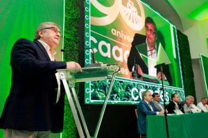 Toma protesta nueva directiva de CAADES, buscará Rocha mayores estímulos