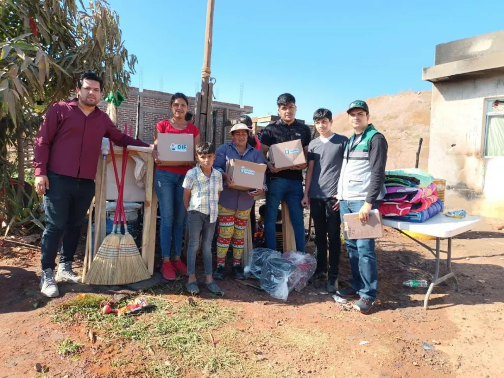 Llega la ayuda para tres familias que perdieron sus hogares tras incendio en Culiac&aacute;n