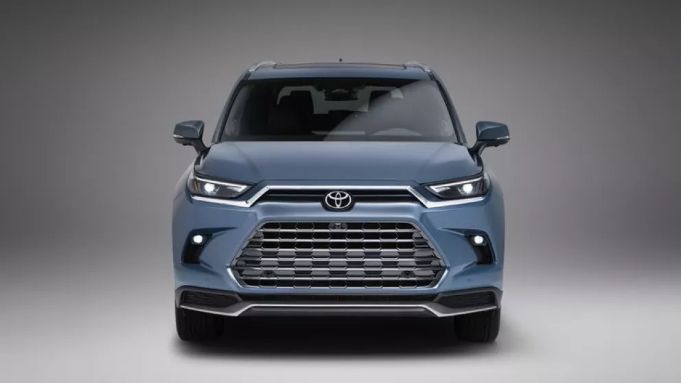 Toyota muestra la nueva Grand Highlander ideal para familias grandes.