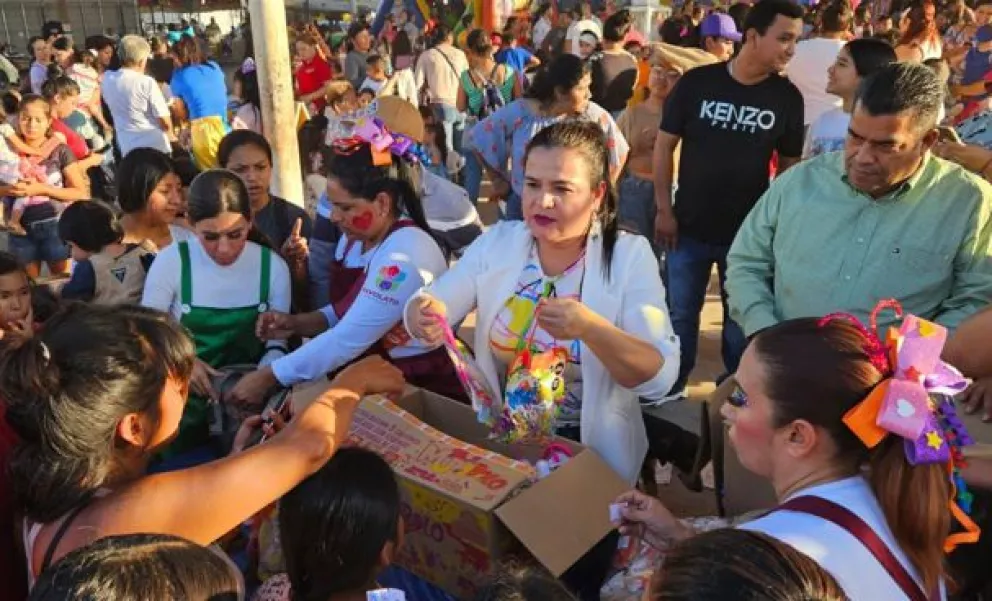 Festejan a ni&ntilde;os y ni&ntilde;as de Villa Ju&aacute;rez, Navolato
