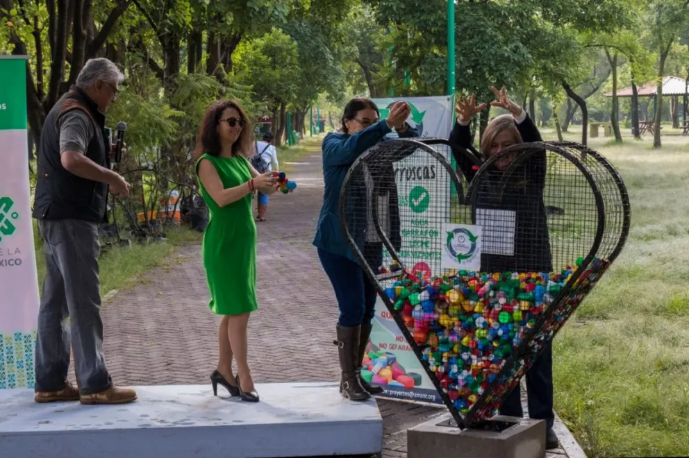 Ciudadanos e instiucones dben sumarse a programas de reciclaje de plásticos en parques públicos
